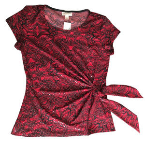 ✨Lace print shimmery side-tie top✨